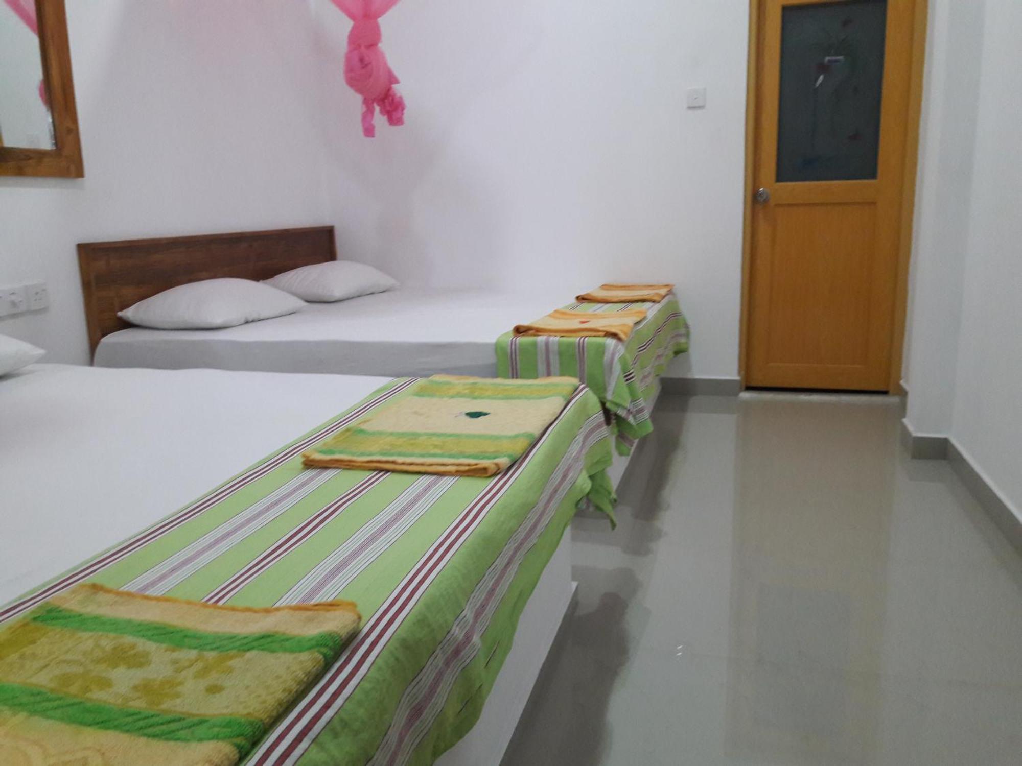 Bed and Breakfast Share Safari House Udawalawe Exterior foto